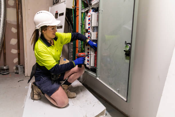  La Cygne, KS Electrician Pros